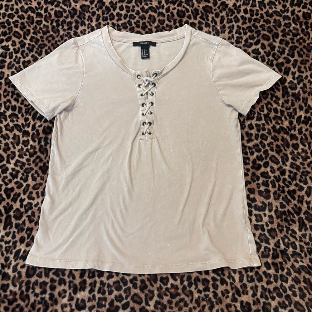 Forever 21 Cream Tie Front Short Sleeve Tee